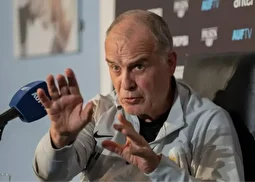 مرد نشست‌های پرتنش در آستانه اخراج؛ دیوانه‌ای به اسم بیلسا!