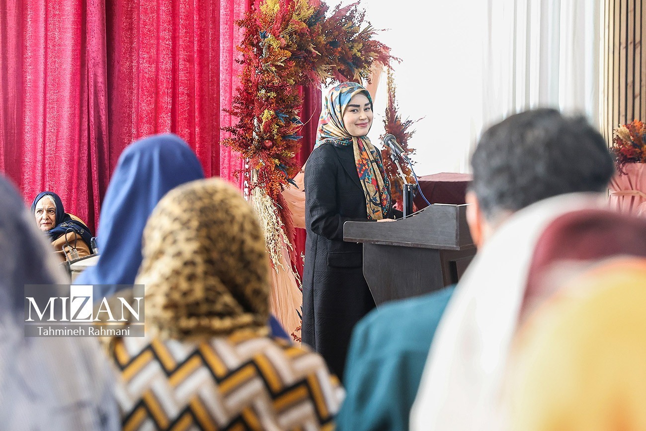 (تصاویر) هشدار تند رسانه زاکانی درباره رفتارهای همسر عراقچی (تصاویر) هشدار تند رسانه زاکانی درباره رفتارهای همسر عراقچی