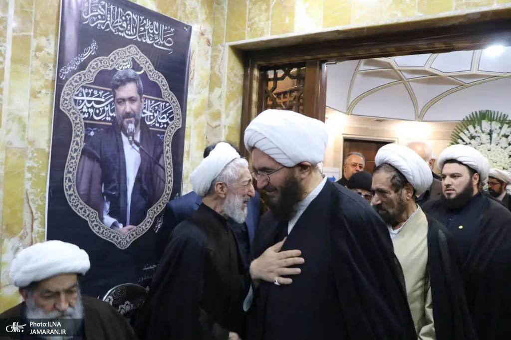 (تصاویر) کدام چهرههای سیاسی در مراسم ختم پسرِ کاظم صدیقی شرکت کردند؟ (تصاویر) کدام چهرههای سیاسی در مراسم ختم پسرِ کاظم صدیقی شرکت کردند؟