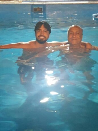 (تصاویر) مهرداد صدیقیان عزادار شد