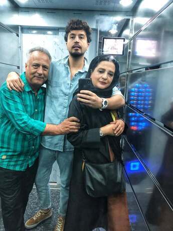 (تصاویر) مهرداد صدیقیان عزادار شد