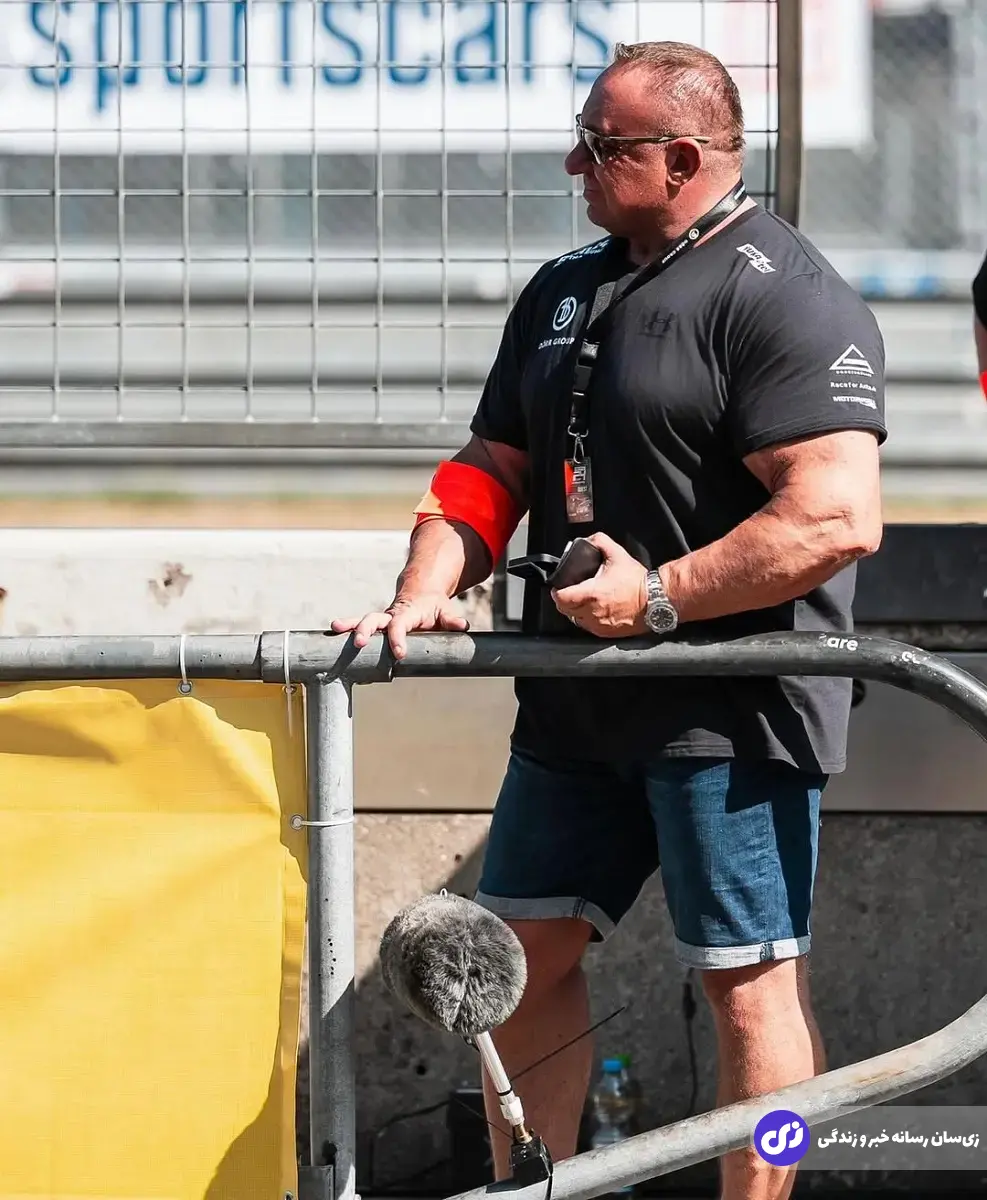 مارکوس رول؛ هیولای آلمانی مسترالمپیا با وزن مسابقهای ۱۳۰ کیلوگرم که در سال ۲۰۰۲ عظیمترین فیزیک تاریخ بدنسازی را به نمایش گذاشت مارکوس رول