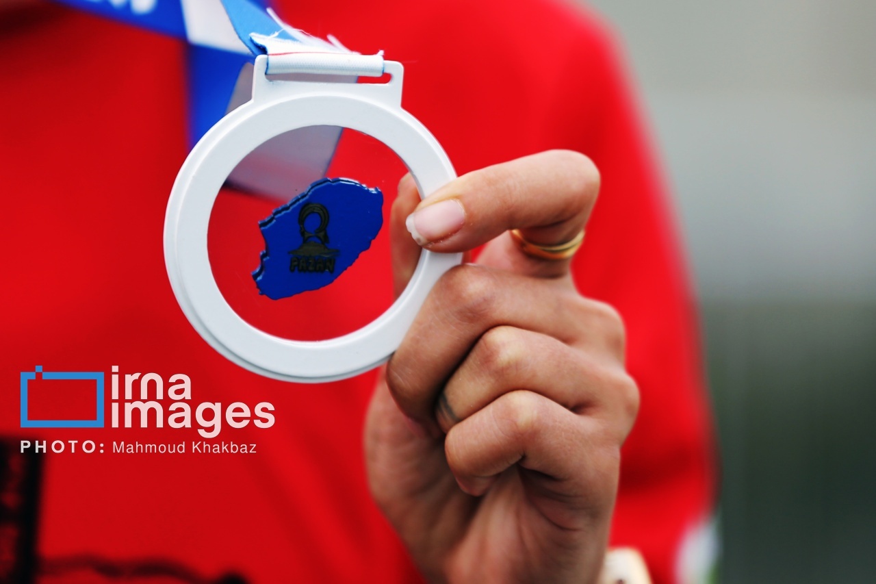 تصاویر | مسابقه بزرگ دوی ماراتن کیش؛ چرا این مسابقه جنجالی شد؟