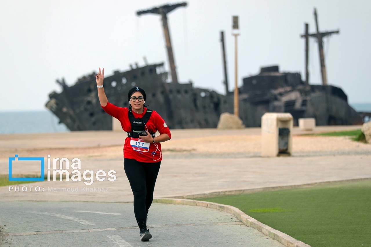تصاویر | مسابقه بزرگ دوی ماراتن کیش؛ چرا این مسابقه جنجالی شد؟