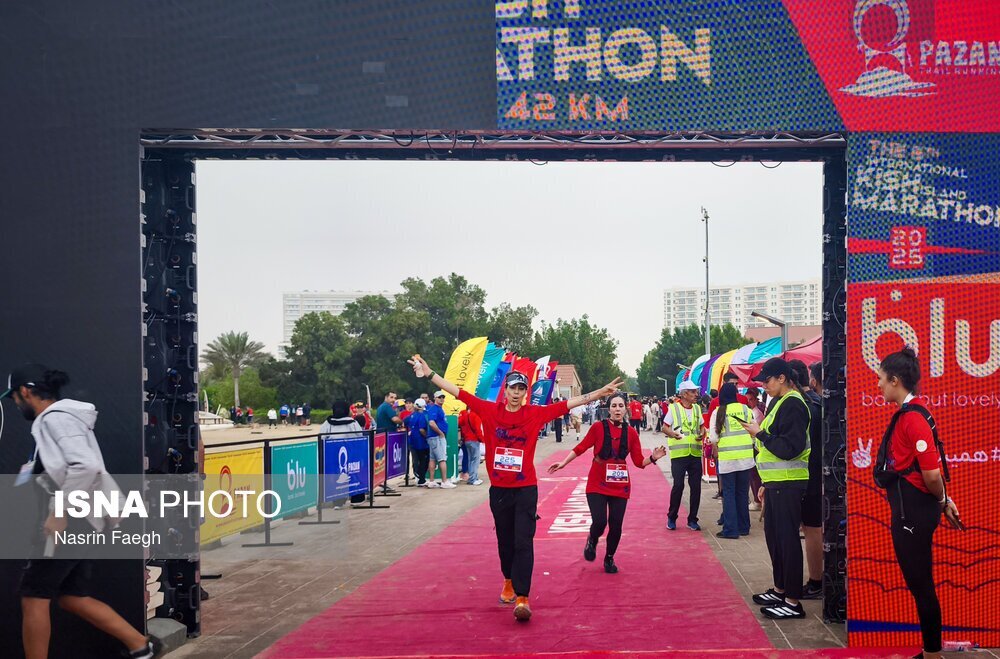تصاویر | مسابقه بزرگ دوی ماراتن کیش؛ چرا این مسابقه جنجالی شد؟