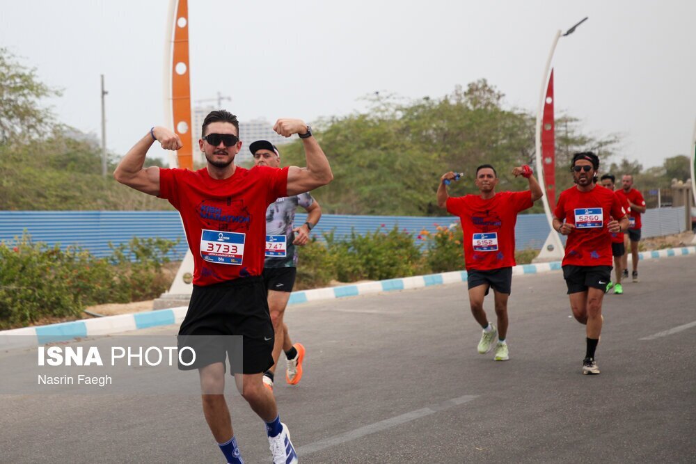 تصاویر | مسابقه بزرگ دوی ماراتن کیش؛ چرا این مسابقه جنجالی شد؟