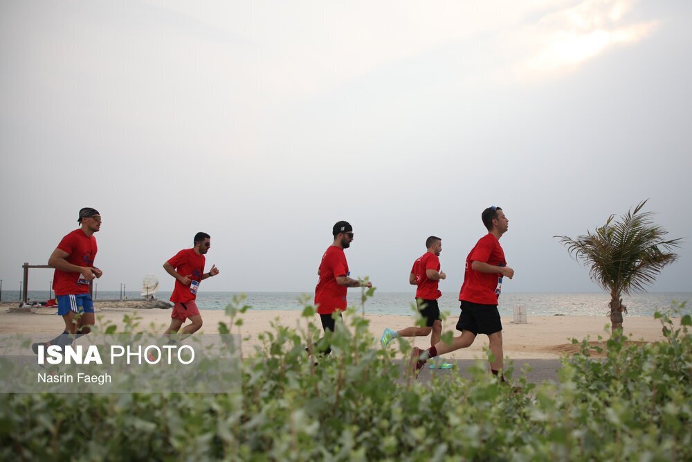 تصاویر | مسابقه بزرگ دوی ماراتن کیش؛ چرا این مسابقه جنجالی شد؟