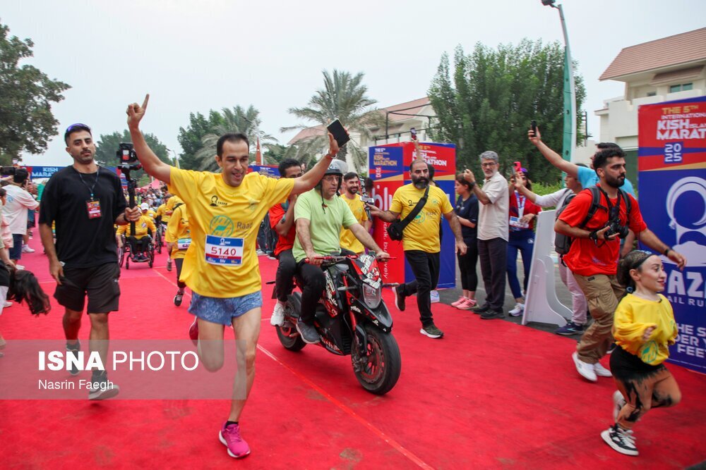 تصاویر | مسابقه بزرگ دوی ماراتن کیش؛ چرا این مسابقه جنجالی شد؟