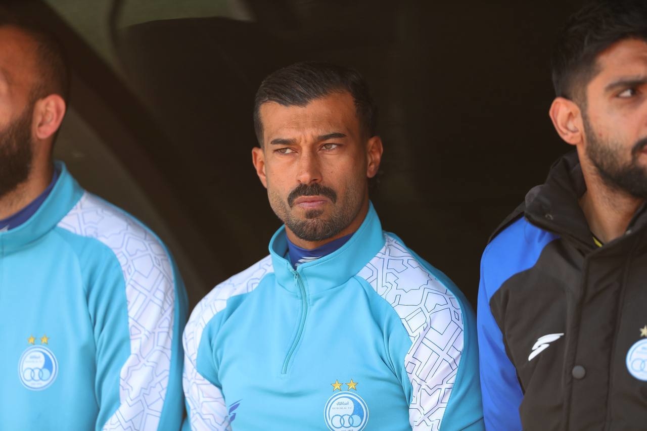 رامین رضاییان به ساپینتو؛ در قراردادم نیامده که شما را بغل کنم