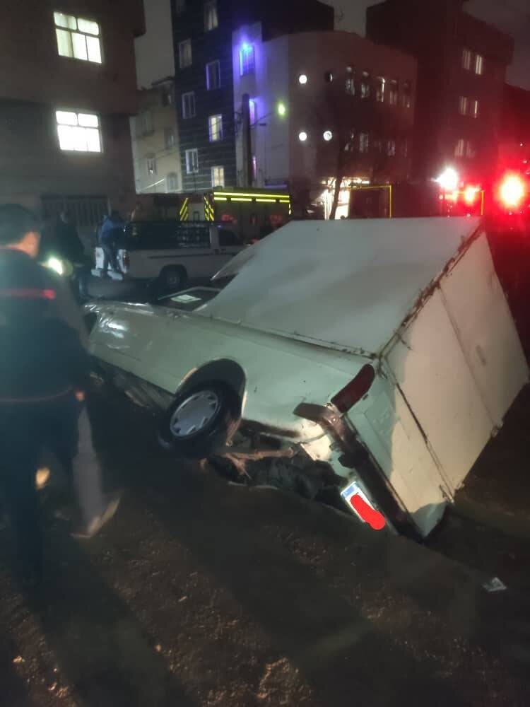 زمین در شهرک ولیعصر دهان باز کرد + تصاویر