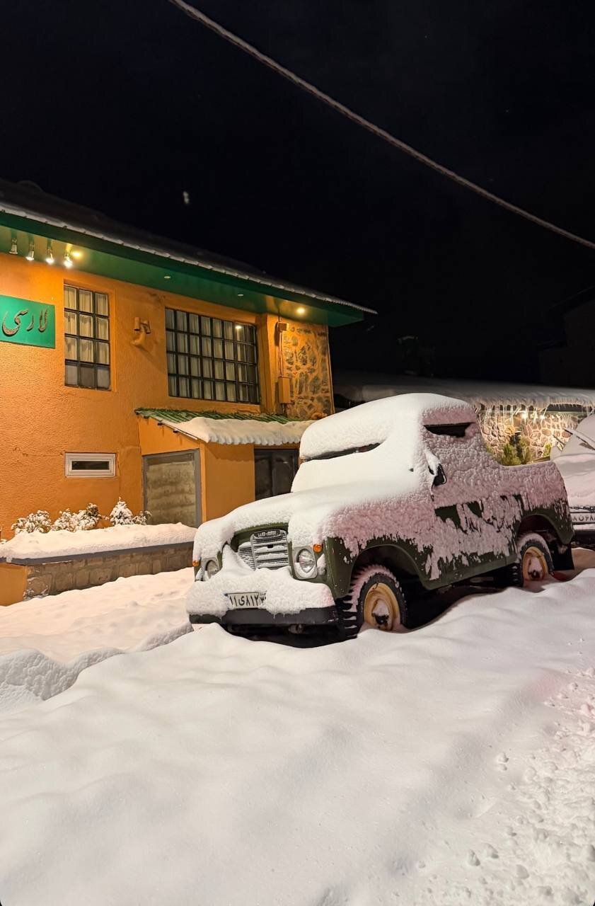 تصاویری از بارش برف سنگین در شمشک