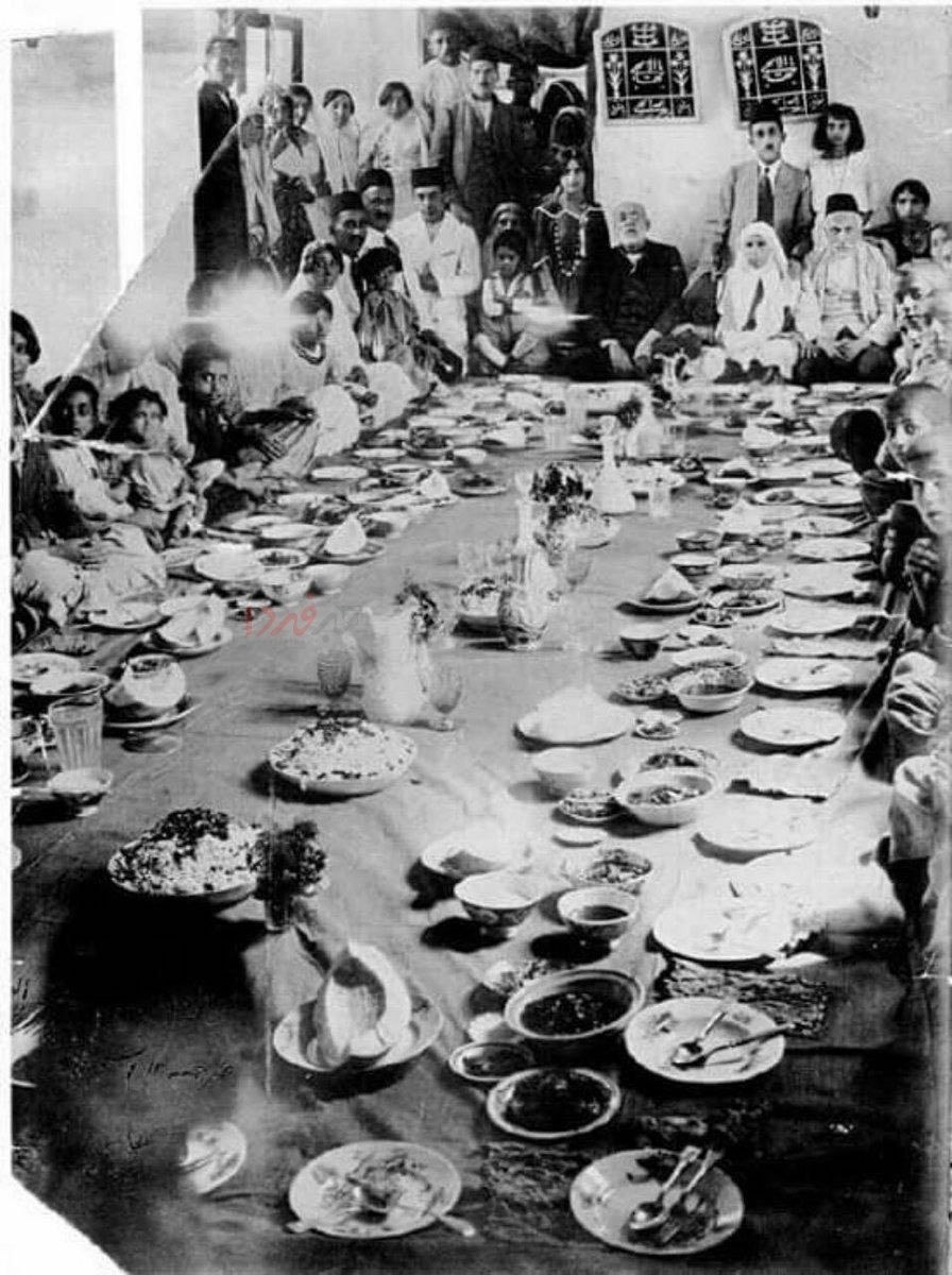 قدیمیترین عکس از جشن یلدای ایرانیان قدیمیترین عکس از جشن یلدای ایرانیان