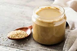 برای صبحانه ارده شیره بخوریم یا عسل و سیاهدانه؟