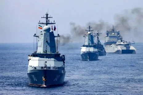 ایران یک کریدور کشتیرانی امن در تنگه هرمز ایجاد کرده که به کشتی‌ها در ازای دریافت مجوز و پرداخت مبلغ ۲ میلیون دلار، اجازه عبور می‌دهد