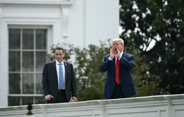 ترامپ در پشت بام کاخ سفید: میخواهم اینجا موشک هسته‌ای بگذارم!