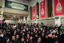 تصاویری از زنان خارجی در دیدار با رهبر انقلاب