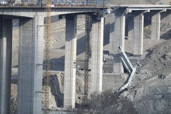 پل بی یک پل بی یک