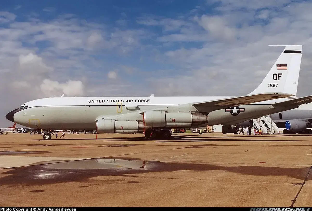 چرا هواپیمای هسته‌ای آمریکا بیخ گوش ایران مستقر شد؟