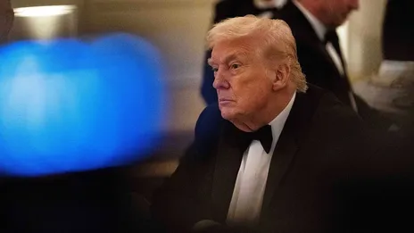 ترامپ روز جمعه با مقامات ارشد دولت خود درباره ایران رایزنی می‌کند