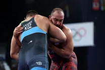 ساعت دقیق فینال امیرحسین زارع و محمدنژاد جوان + اولین کشتی یونس امامی و محمد نخودی