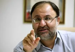 حمله عجیب محمدصادق کوشکی به قرارگاه خاتم؛ بر اساس تنظیمات آمریکا عمل کرده‌ایم!