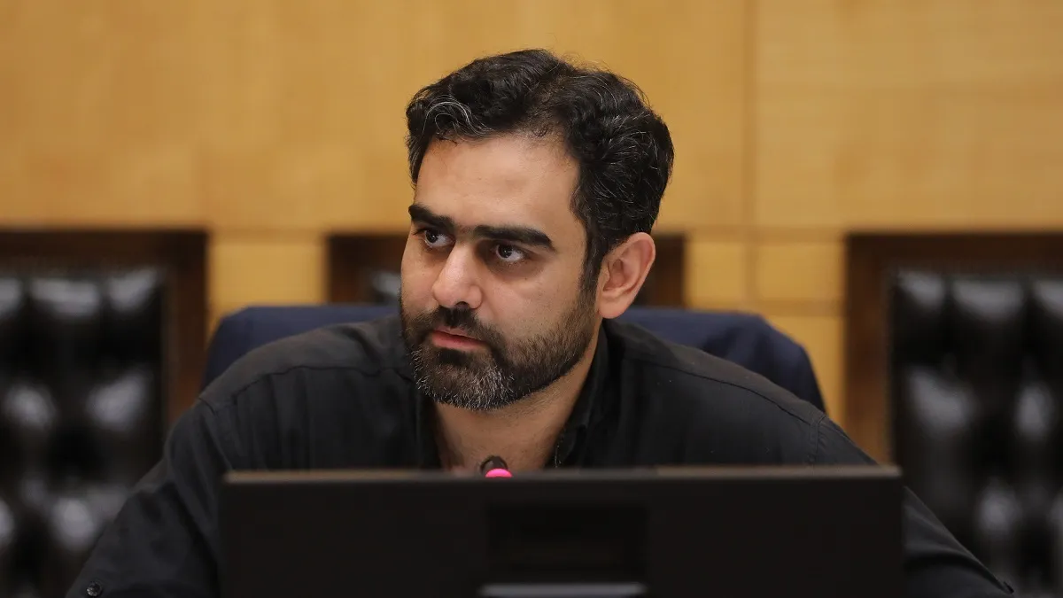 حمله امیرحسین ثابتی به جنجال علی شکوری راد