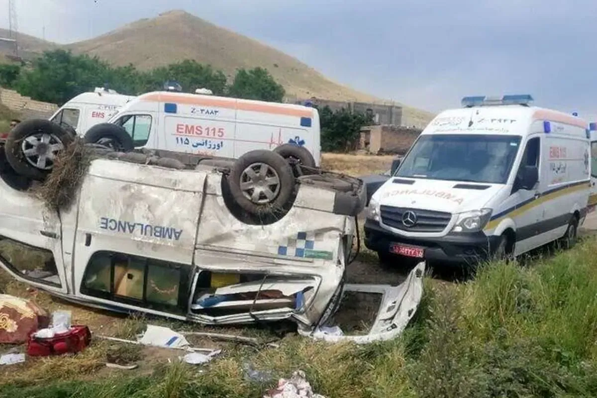 واژگونی هولناک آمبولانس اورژانس در اصفهان