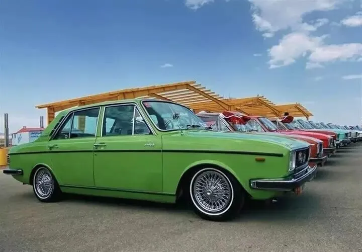 صف عجیب مردم برای دیسک و صفحه پیکان!