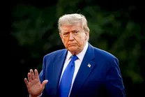 ترامپ مدعی بمباران جزیره خارک شد