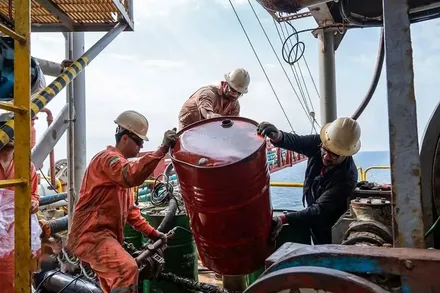 کلش ریپورت: درآمد نفتی ایران تقریباً دو برابر شد