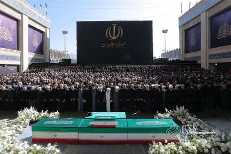 چرا بر رهبر شهید انقلاب، نماز مستقلی خوانده شد؟