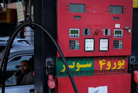تصمیم سران قوا درباره قیمت بنزین