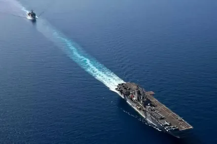 عبور کشتی متعلق به یک شرکت فرانسوی از تنگه هرمز