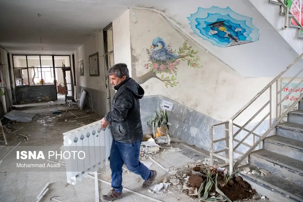 حمله نظامی به مدارس خمین حمله نظامی به مدارس خمین