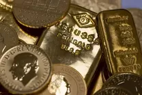 ریزش حدود ۳۰۰ دلاری طلا در بازار جهانی؛ یکی از سنگین‌ترین ریزش‌های طلا در چندین سال اخیر رقم خورد