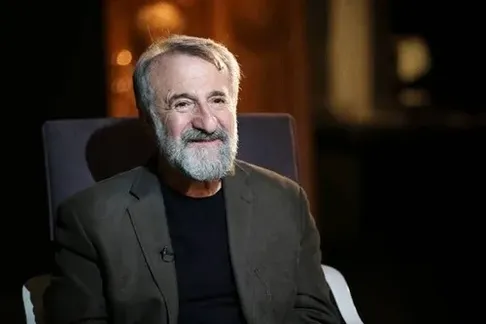 (ویدئو) مهران رجبی در تجمعات شبانه دست به اسلحه شد