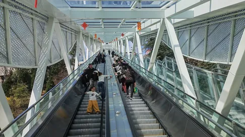 (ویدئو) حرکت بی‌نظیر پسر ایرانی در اینستاگرام اجرای فوق‌العاده حرکت پله برقی و آسانسور