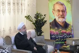 (تصاویر) حضور حسن روحانی در منزل شهید لاریجانی