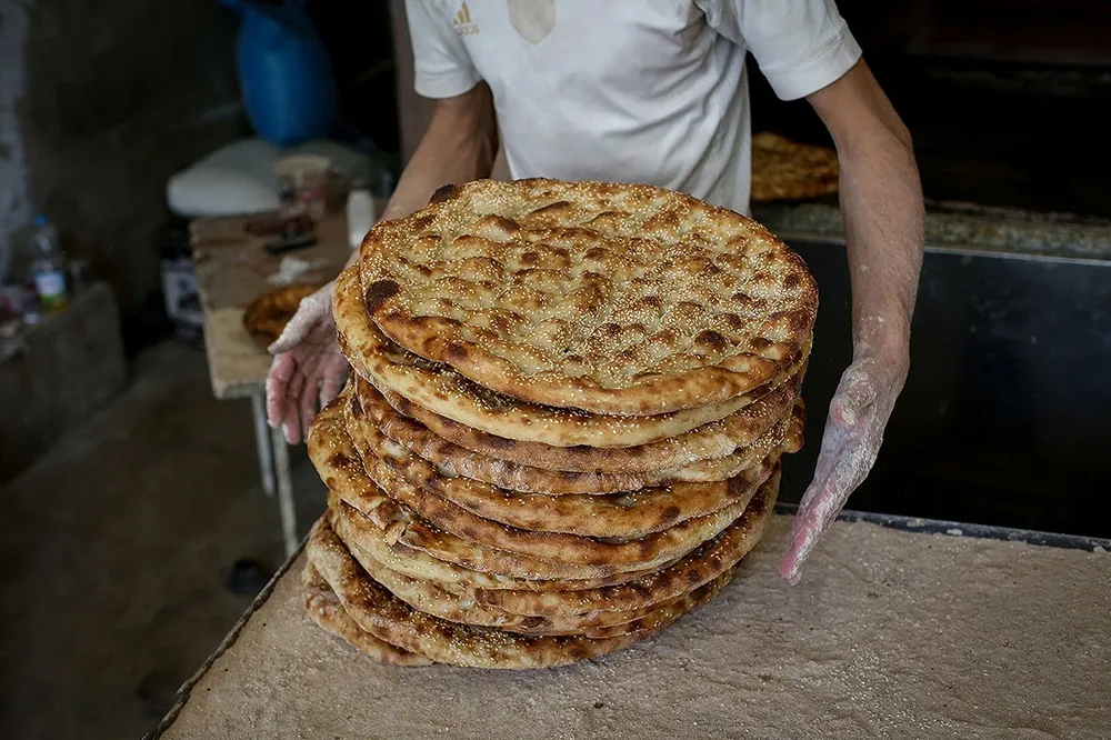 نان در تهران رسما گران شد؛ قیمت جدید نان لواش، تافتون، سنگک و بربری اعلام شد