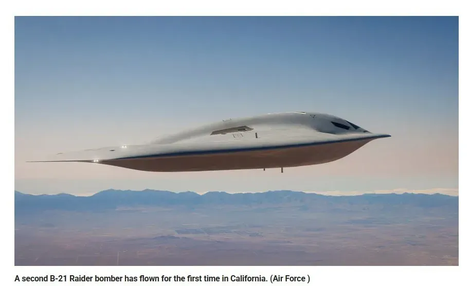 دومین غول بمب افکن B-۲۱ آمریکا رونمایی شد