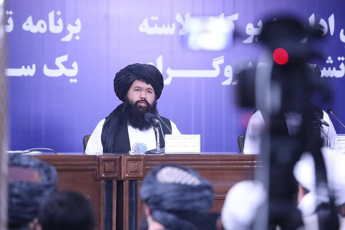 استفاده از گوشی‌های هوشمند در دانشگاه‌های افغانستان ممنوع شد