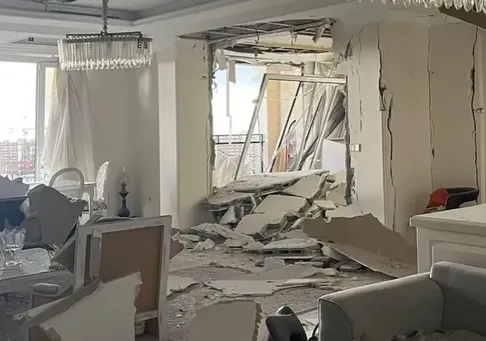 (ویدئو) خانه مارال فرجاد بر اثر حمله دشمن تخریب شد