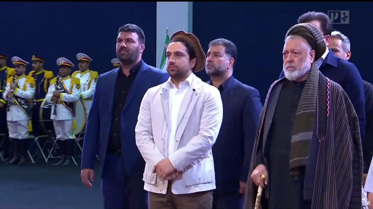 پسر احمد شاه مسعود در مصلی تهران پسر احمد شاه مسعود در مصلی تهران