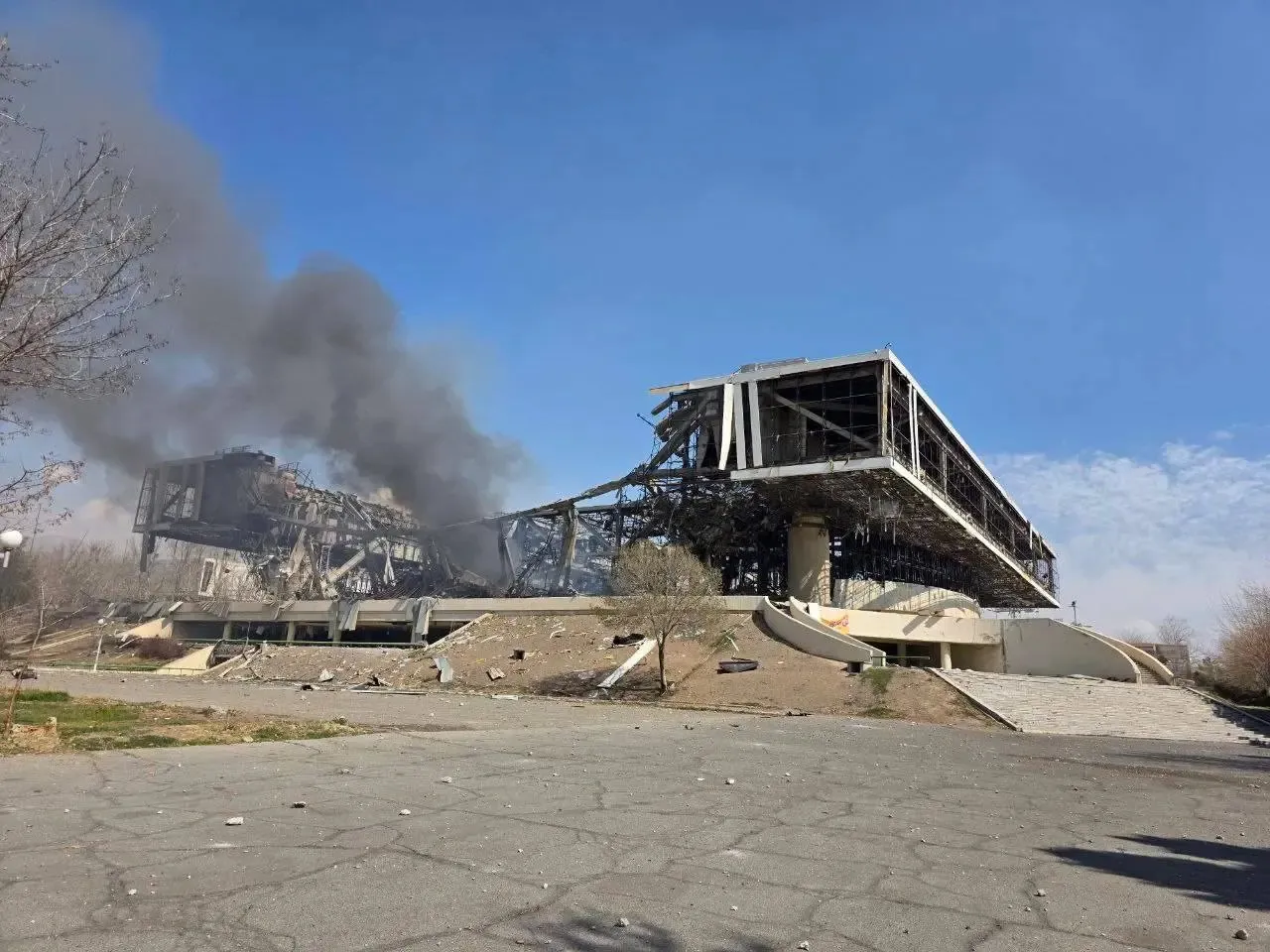 تخریب ورزشگاه آزادی