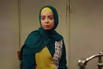 تصاویر بغل کردن یک دختر بزرگسال توسط یک مرد در تلویزیون؛ دریا آقاخانی در آغوش پدر