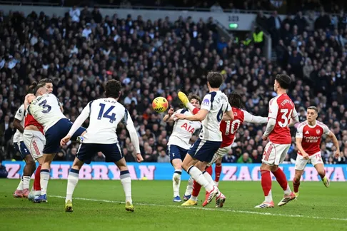 خلاصه بازی تاتنهام ۱ - آرسنال ۴