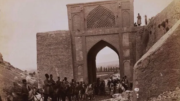 اگر ۱۱۵ سال پیش وارد شیراز می‌شدید، چه می‌دیدید؟ شهری ۶۰ هزار نفری در روزگار احمدشاه قاجار