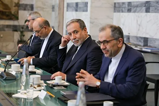 مذاکرات امروز ایران و آمریکا در ژنو به پایان رسید؛ پیشنهاد تعلیق موقت غنی‌سازی در ازای رفع تحریم‌ها؟