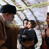 تصاویر دیده‌نشده از رهبر شهید انقلاب و سیدمجتبی خامنه‌ای