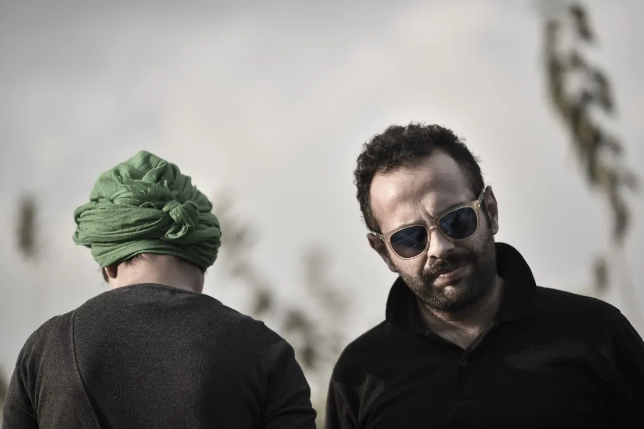 جواد گنجی کیست؟ شرکت گسترده هنرمندان درمراسم یادبود جواد گنجی